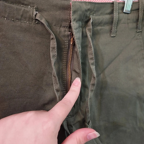 Lee Just Below the Waist Army/Olive Green Shorts in Size 16M - Picture 4 of 8